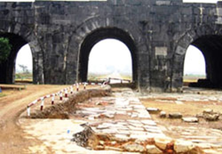 Stone road unearthed in Thanh Hoa - 1