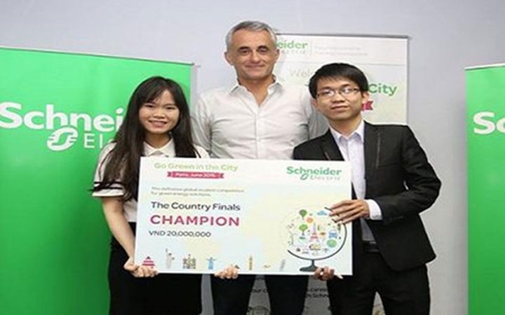 Da Nang students honoured for eco-friendly inventions - 1