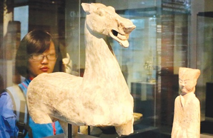 Vietnam museum presents rich Asian cultures - 1