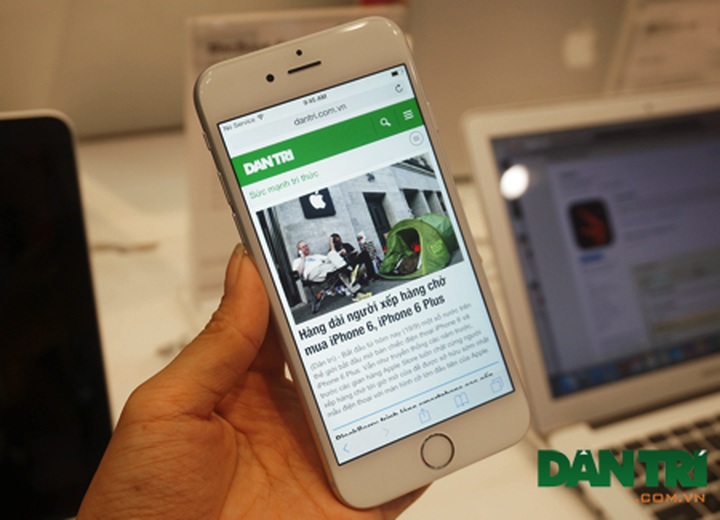 Exorbitant prices for new iPhone 6 in Vietnam - 1