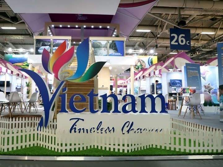 Vietnam’s tourism promoted at world’s largest travel show - 1 Vietnam’s tourism promoted at world’s largest travel show - 1