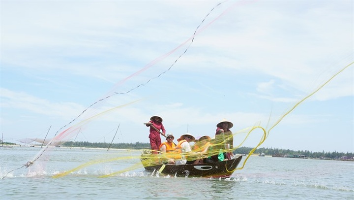 Tours offer glimpse of Hoi An countryside - 2