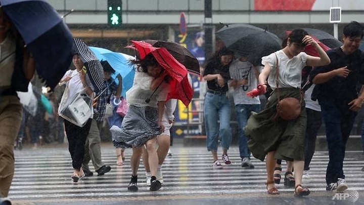 Strong typhoon churns towards Japan - 1 Strong typhoon churns towards Japan - 1