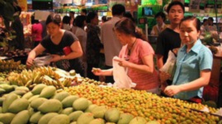 Retailers seek Tet opportunity to increase sales - 1