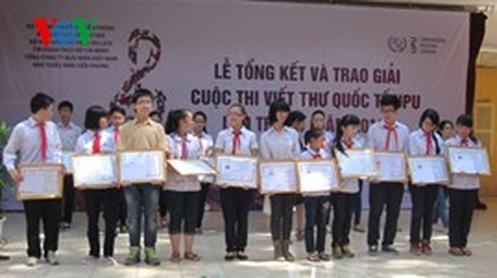 Ethnic minority students win UPU letter-writing contest - 1 Ethnic minority students win UPU letter-writing contest - 1