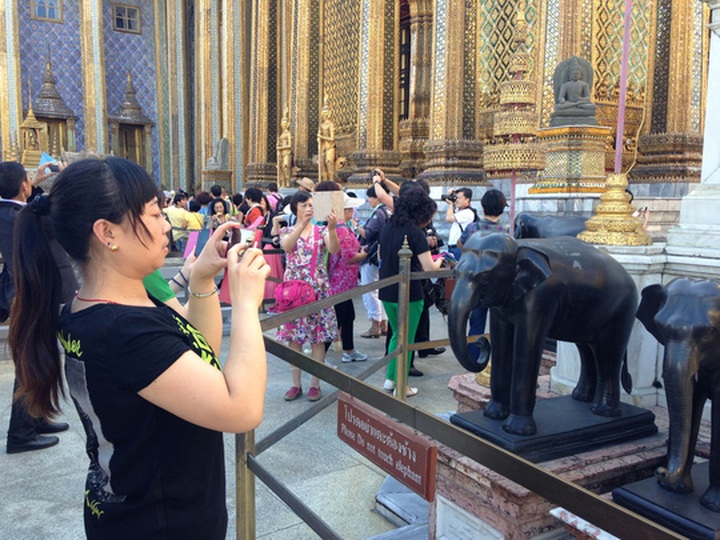 More Vietnamese people take overseas tours - 1 More Vietnamese people take overseas tours - 1