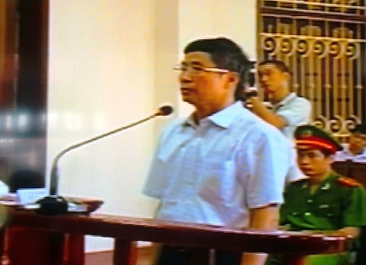 Former Tien Lang officials get final sentences - 1