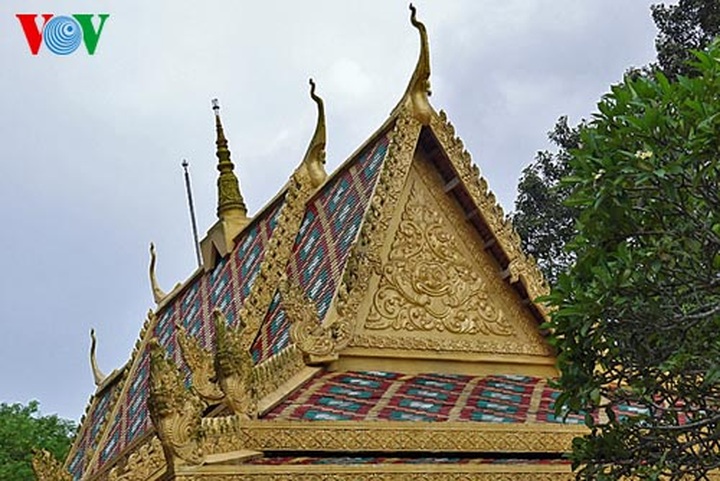 The typical architecture of Khmer pagodas - 4