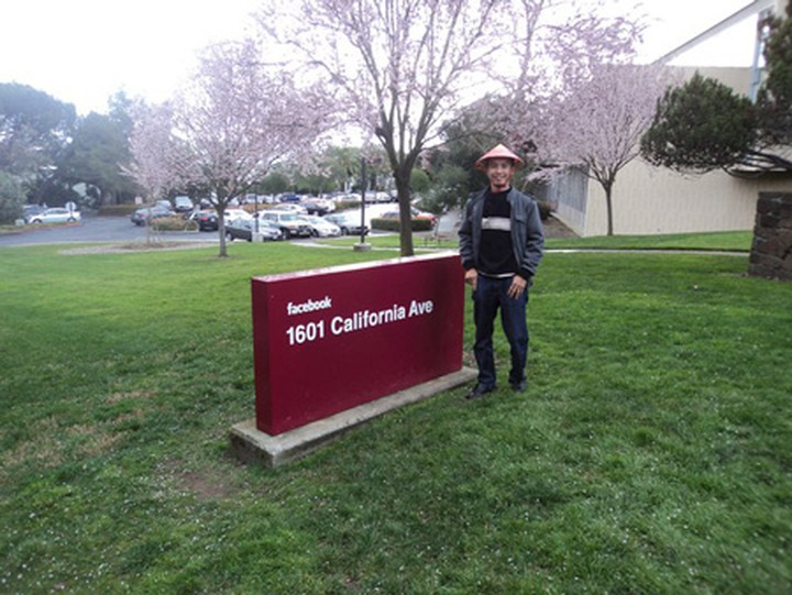 Facebook CEO Mark Zuckerberg on holiday in Vietnam - 1