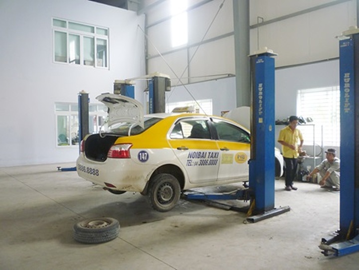 New regulation on taxi registration gets opposed - 1