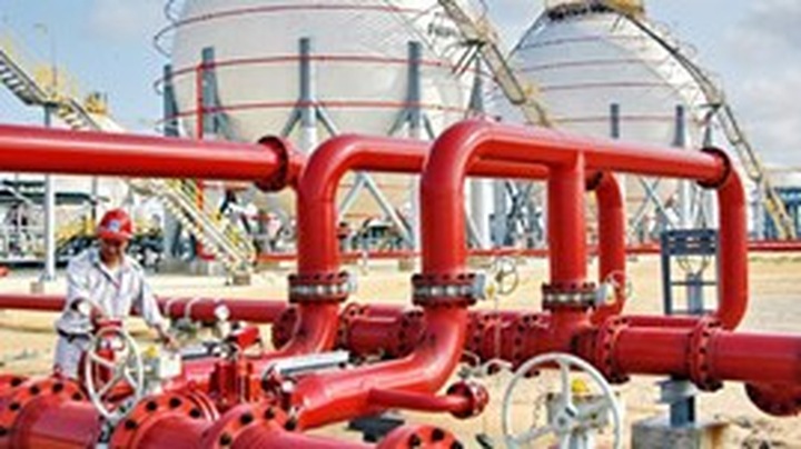 Dung Quat oil refinery celebrates five year anniversary - 1
