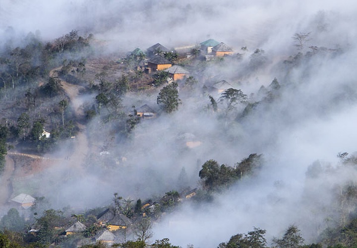 Beauty of the special houses of Ha Nhi ethnic minority people - 14