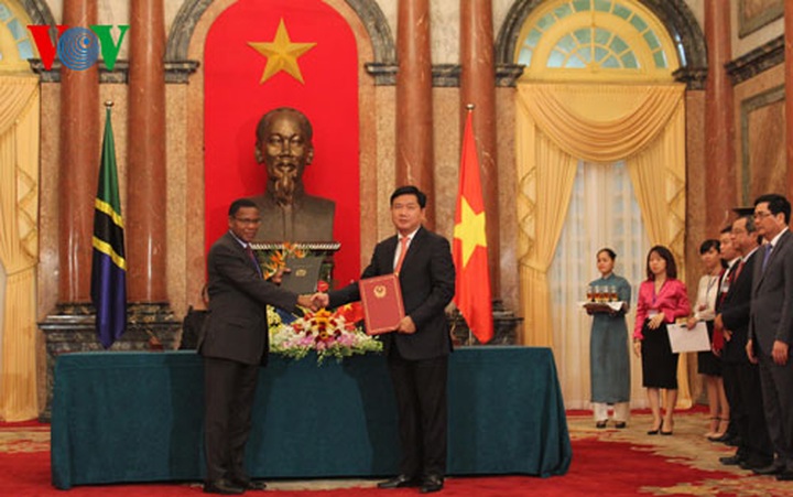 Vietnam wishes for expanded cooperation with Tanzania - 4
