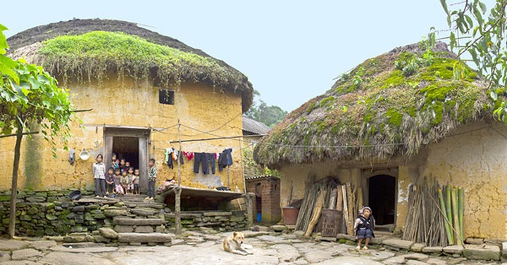 Beauty of the special houses of Ha Nhi ethnic minority people - 8
