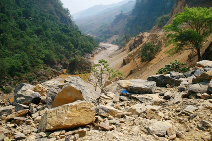 River threatened by hydropower projects - 5