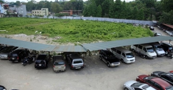 Hanoi to build five modern car parks - 1