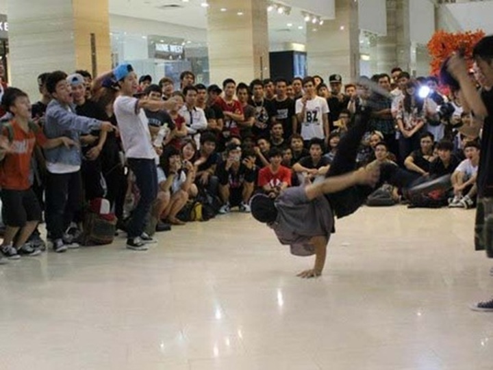 National hip hop contest heads for Hanoi - 1