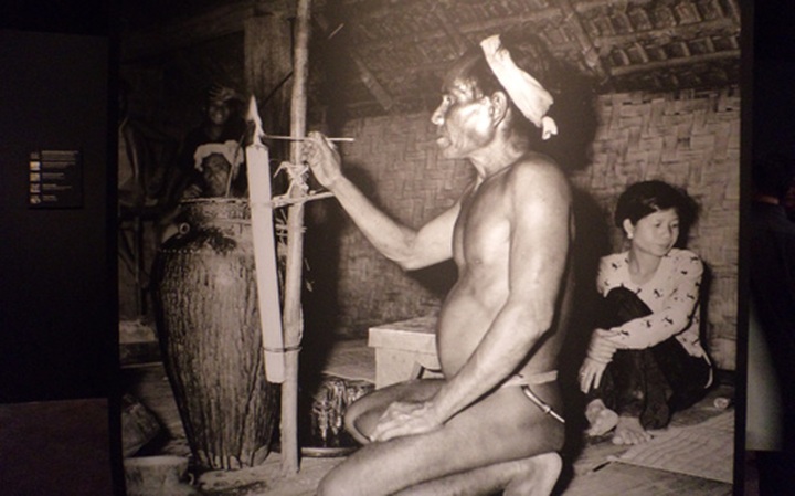 French photographer captures Central Highland images - 1 French photographer captures Central Highland images - 1