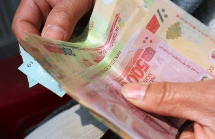 State employees get pay raise - 1