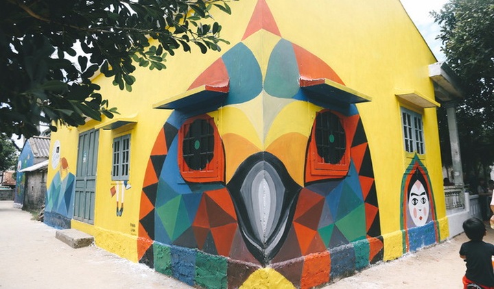 Colourful murals liven up village - 3