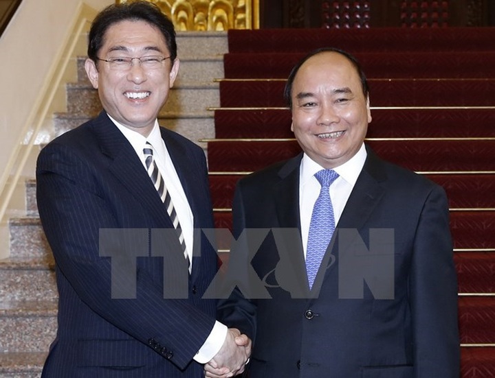 Prime Minister greets Japanese Foreign Minister - 1 Prime Minister greets Japanese Foreign Minister - 1
