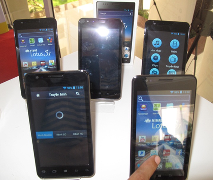 First made-in-Vietnam smartphone launched - 1