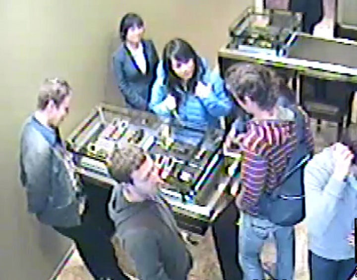 Facebook CEO Mark Zuckerberg on holiday in Vietnam - 2