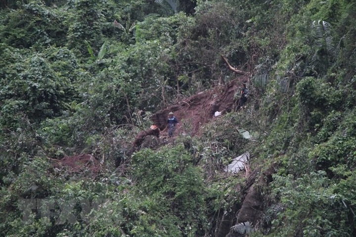 Bodies of two pilots recovered after military aircraft crash - 1