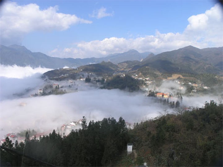 Cloudy Sapa attracts visitors - 1 Cloudy Sapa attracts visitors - 1