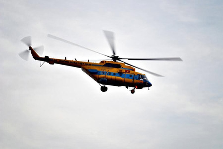 Floating debris may be part of Malaysian Airlines craft - 2 Floating debris may be part of Malaysian Airlines craft - 2