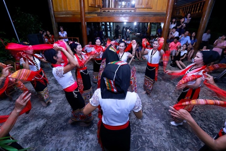 Thái women in Nghệ An learn to promote community-based tourism - 1