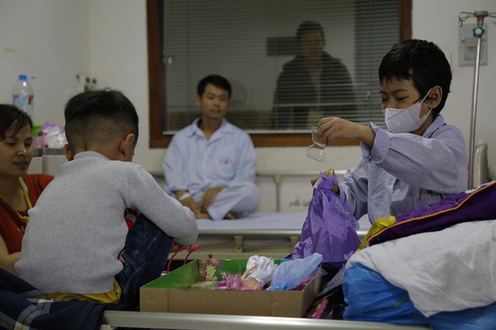 Father and daughter in leukaemia battle - 2 Father and daughter in leukaemia battle - 2