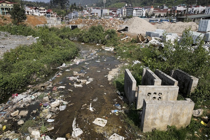 Unsustainable tourism ruins Sapa - 9