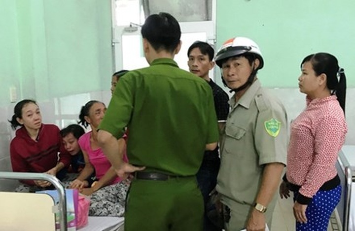 Baby suspected of being smothered by sleeping father - 1 Baby suspected of being smothered by sleeping father - 1