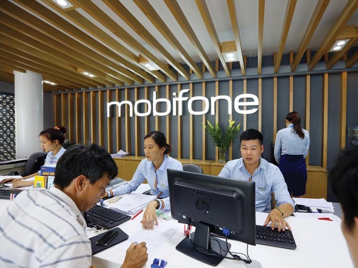 Government to sell at least 35 per cent of VNPT, MobiFone by 2020 - 1