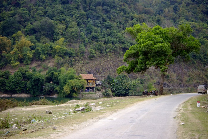 Road to Moc Chau Plateau - 2 Road to Moc Chau Plateau - 2