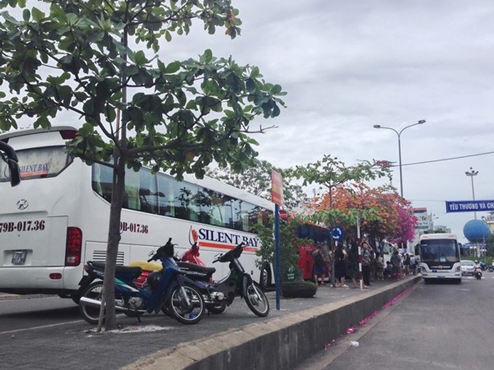 Tour firm fined for illegally hiring Chinese employees - 1