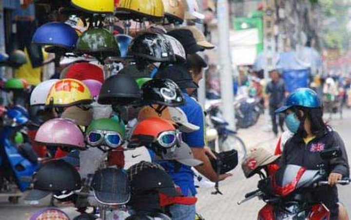 Substandard helmets proliferate cities - 3