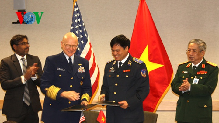Vietnam, US hold defence dialogue - 2