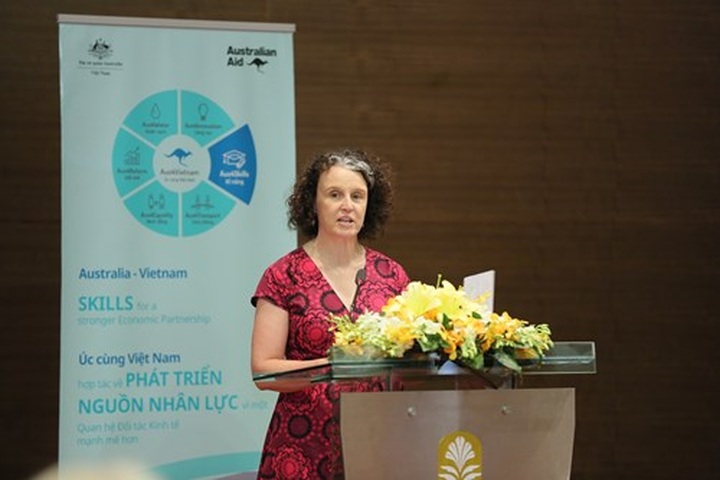 Australia assists Vietnam in fostering gender equality - 1