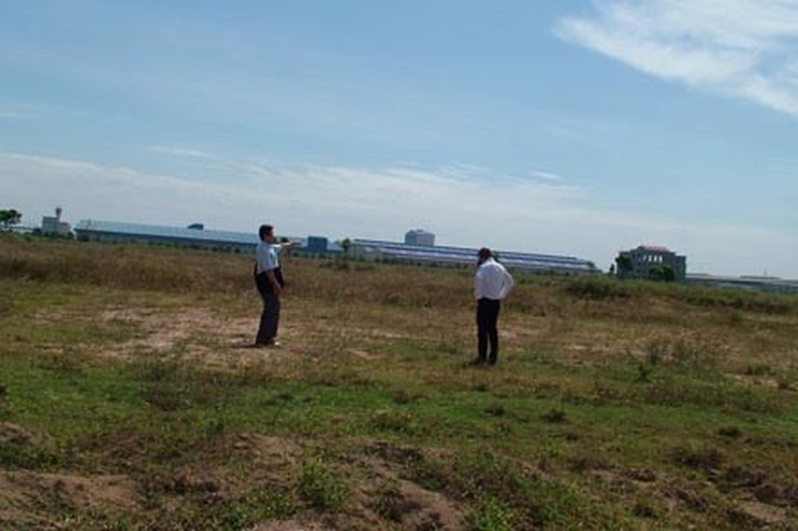 Provincial authorities of Binh Duong denounced for delaying work - 1