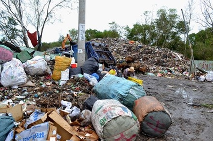 Phu Quoc faces waste overloading - 1 Phu Quoc faces waste overloading - 1