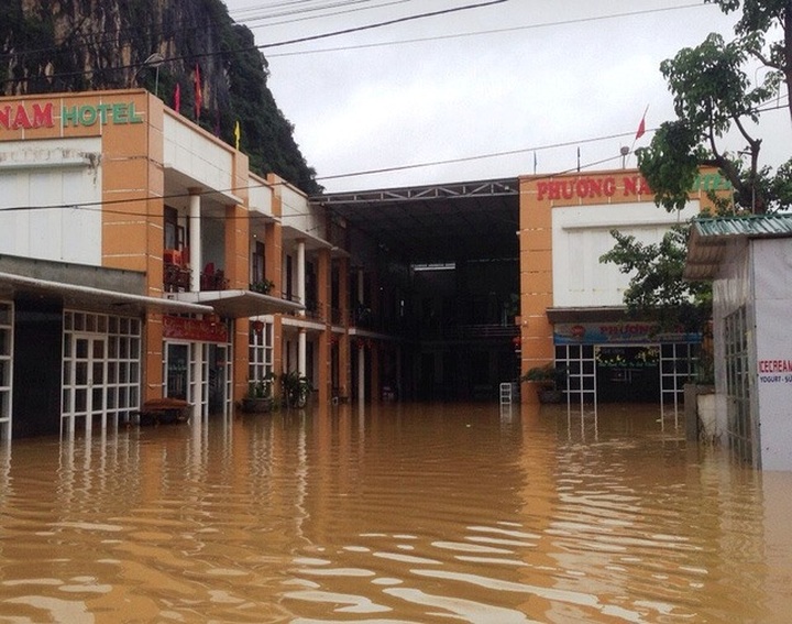 Ha Tinh, Quang Binh hit by third flood - 1 Ha Tinh, Quang Binh hit by third flood - 1