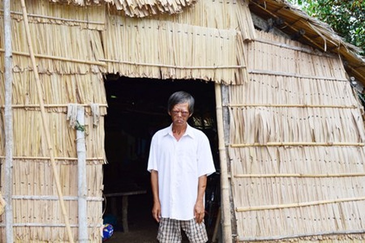 Hunger, illness blight man's struggle to support family - 4