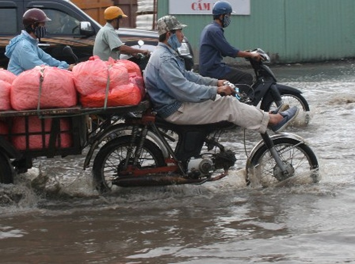 Bangkok’s flood warn off HCMC flood control system - 1