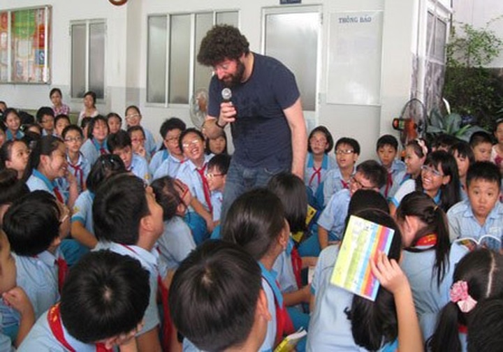 Parents keep doubtful about English joint training programme - 1