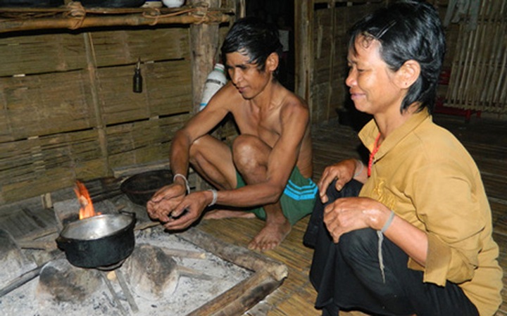 Quang Ngai discovers more 'forest men' - 1 Quang Ngai discovers more 'forest men' - 1