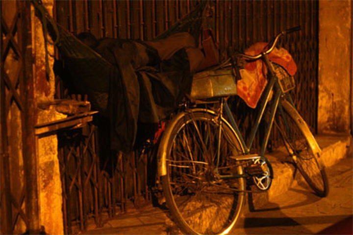 Hanoi's hidden homeless - 6