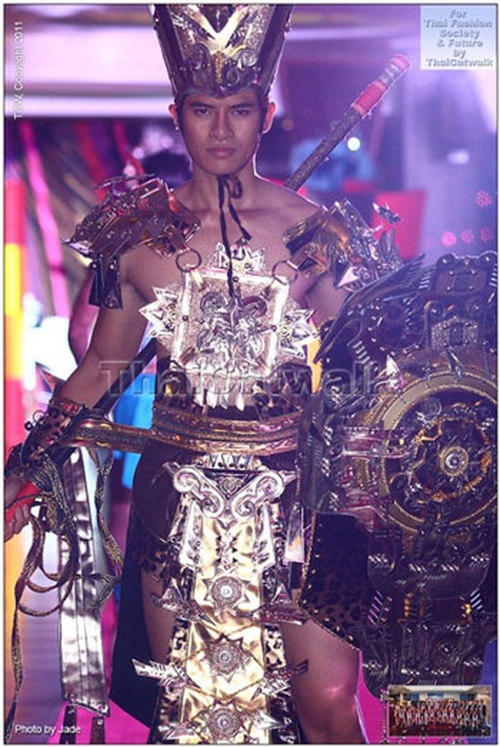 Vietnamese finishes fourth at Mister International 2011 - 2 Vietnamese finishes fourth at Mister International 2011 - 2