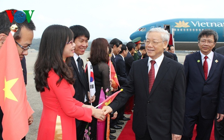 Party leader begins state visit to RoK - 3